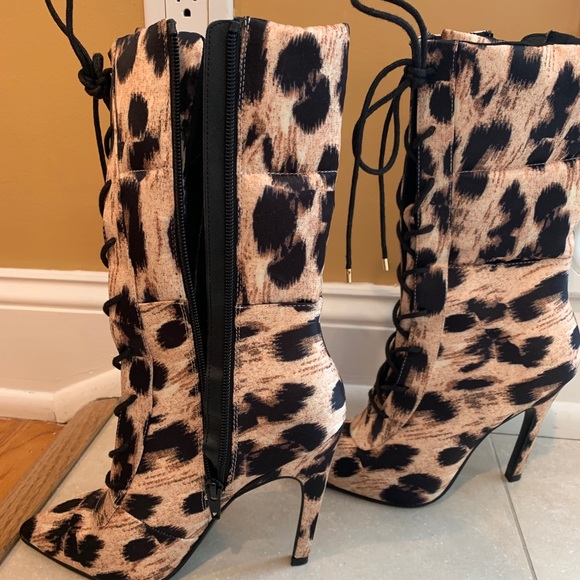 ASOS X LAQUAN SMITH Leopard padded ankle boot - Picture 8 of 11